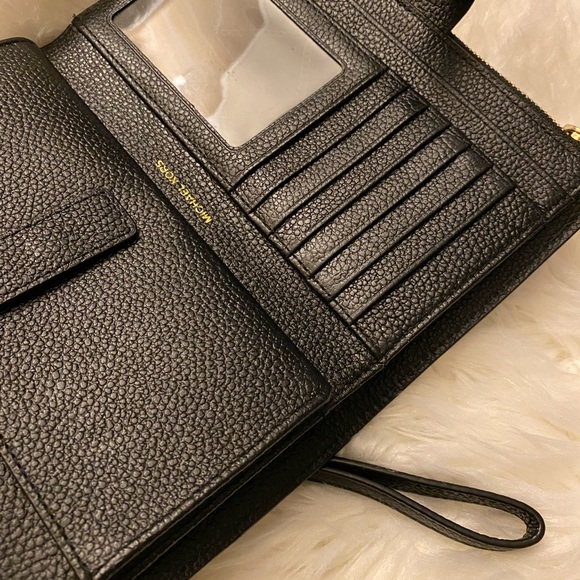 Michael Kors Adele Leather Smartphone Wallet in Black - Picture 13 of 14